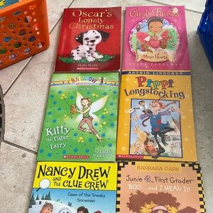 Scholastic Kids Book Set - 6 book set great for classroom library